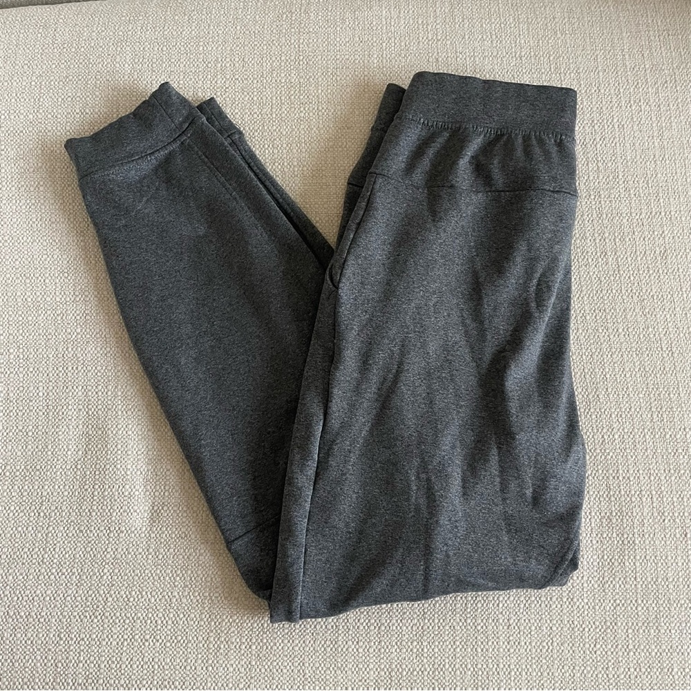 Men’s Lululemon joggers/sweatpants